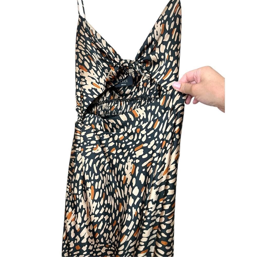 Vici Tie Front Cutout Midi Dress Modern Geometric Cheetah Print Size‎ Small - Picture 4 of 8